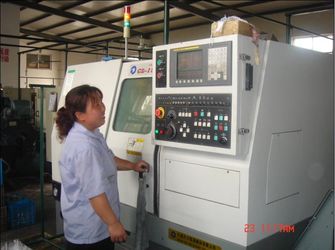Beijing Cheng-cheng Weiye Ultrasonic Science &amp; Technology Co.,Ltd linea di produzione in fabbrica