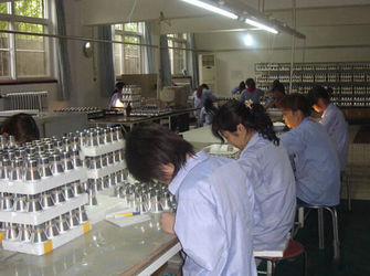 Beijing Cheng-cheng Weiye Ultrasonic Science &amp; Technology Co.,Ltd linea di produzione in fabbrica