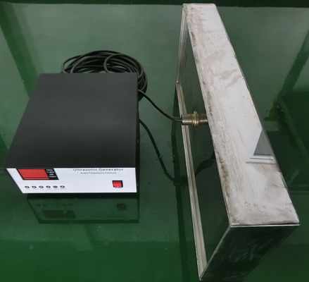 Trasduttore ultrasonico Immersible del contenitore 20KHZ di metallo per pulizia o la separazione