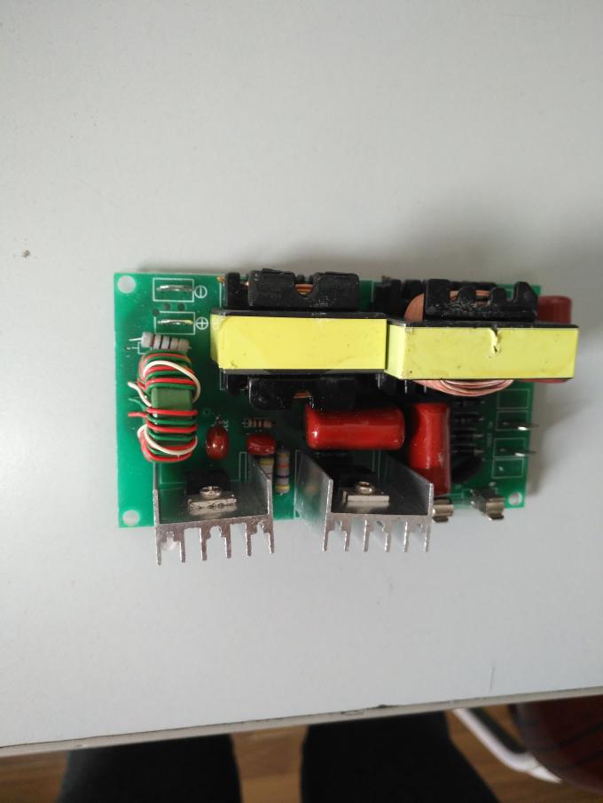 colore verde ultrasonico del generatore di impulsi 50W 40K che guida il trasduttore di pulizia