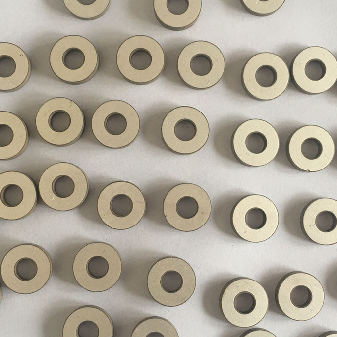 Resistenza al calore ceramica piezo-elettrica ultrasonica di forma dell'anello dell'elemento dell'elettrodo