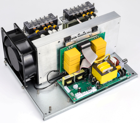 generatore di frequenza ultrasonica di 25khz 600w per il pulitore ultrasonico