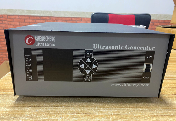 Generatore di frequenza ultrasonica di pulizia 20khz per il pulitore ultrasonico